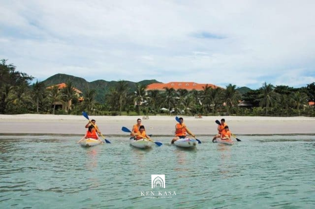 Hoạt động trên biển